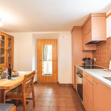 Miramunt Apartment